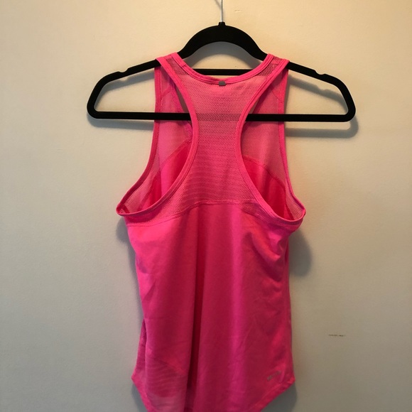 Hot pink nike - Picture 3 of 3